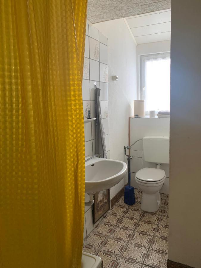 Dachgeschoss Hof Apartment Krefeld Bagian luar foto