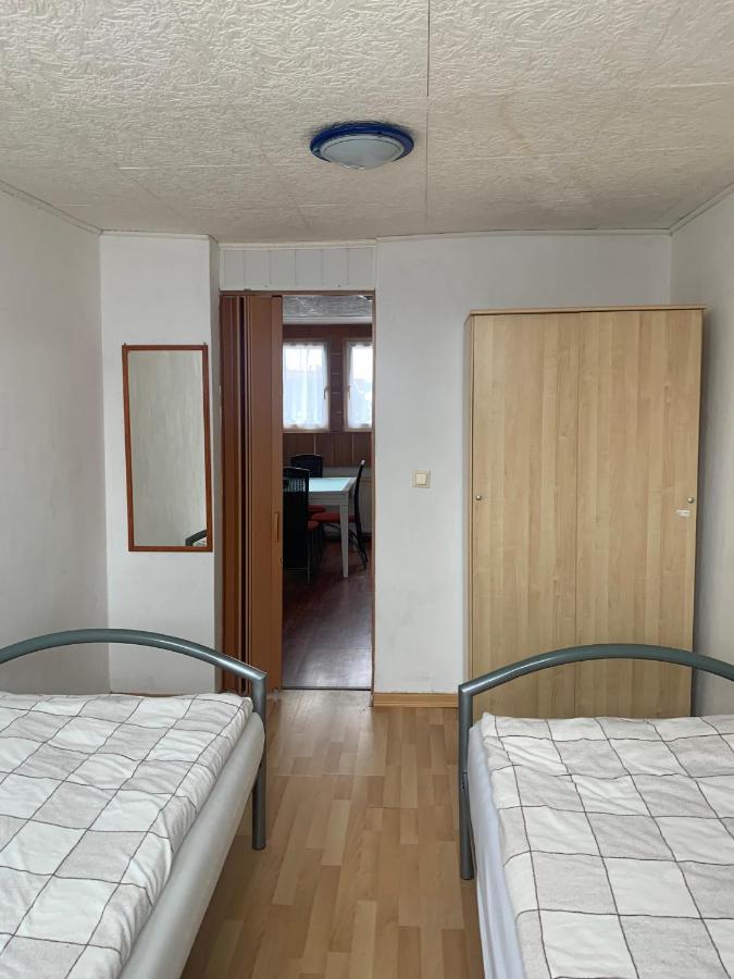 Dachgeschoss Hof Apartment Krefeld Bagian luar foto