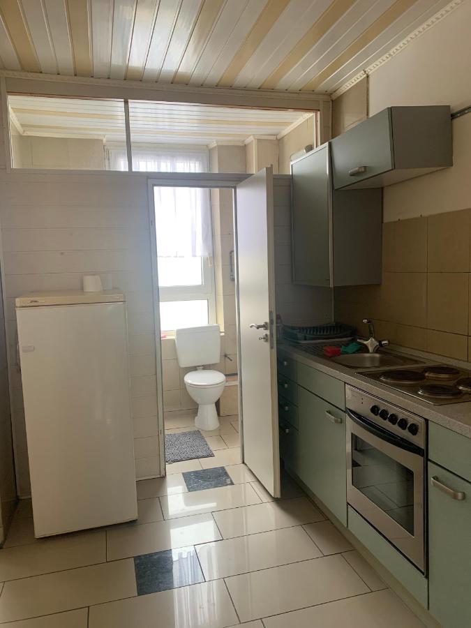 Dachgeschoss Hof Apartment Krefeld Bagian luar foto